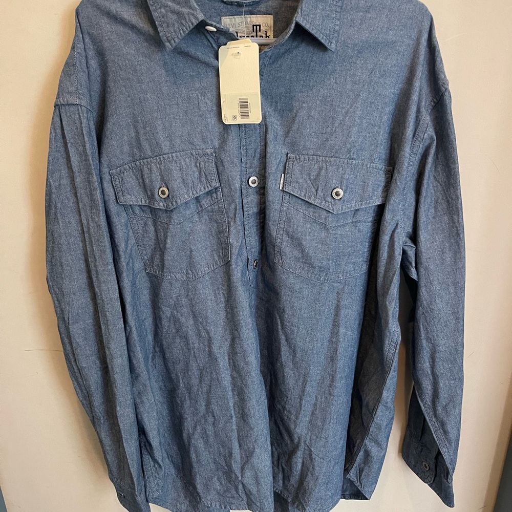 Levi’s Silver Tab Men's Denim Blue Button-Down Shirt